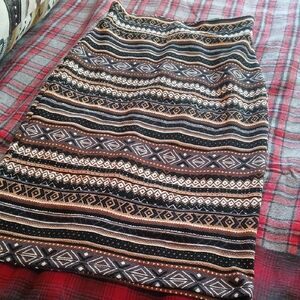 Elegant Patterned Pencil Skirt